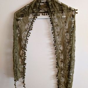 Fashionable scarf